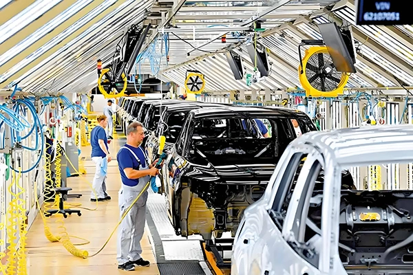 Average Capacity Utilization Rate at Only 55%: 8 European Auto Plants to Close in the Future